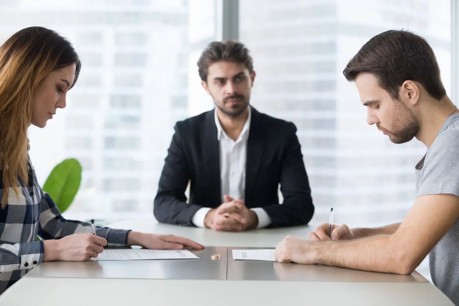 How EH Mediation Guides Couples Toward Fair and Balanced Outcomes Bourne